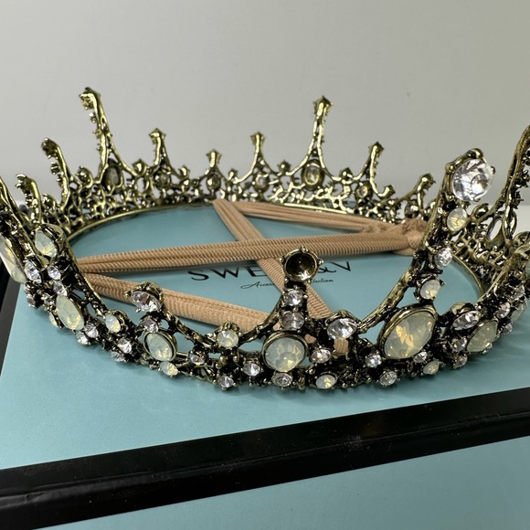 SWEETV Accessories Sweetv Crystal Baroque Queen Crown Vintage